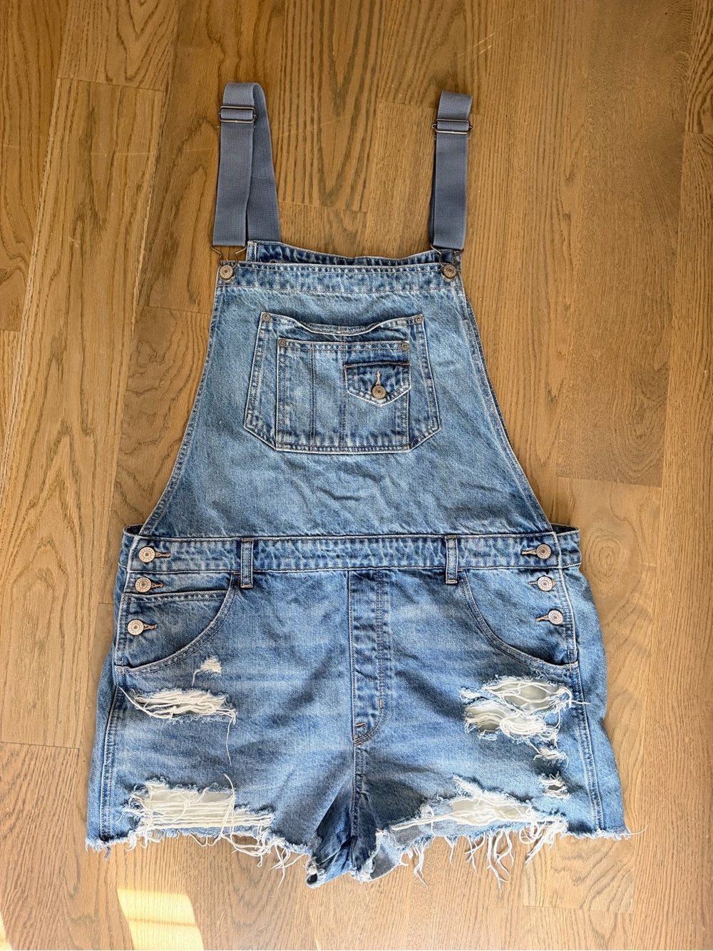 American Eagle Outfitters Distressed Light Blue Denim Short Overalls